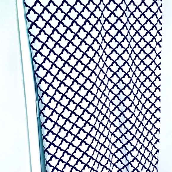 NEW Pottery Barn Navy Blue & Cream Trellis Shower Curtain 72x72 - Picture 4 of 6